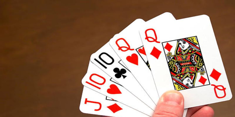 Bộ bài mậu thầu là thứ tự thấp nhất trong poker